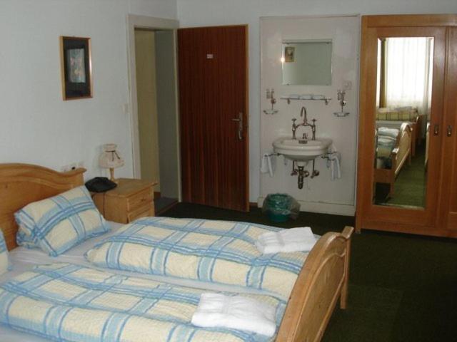 Hotel Quellenhof Scuol Exterior foto