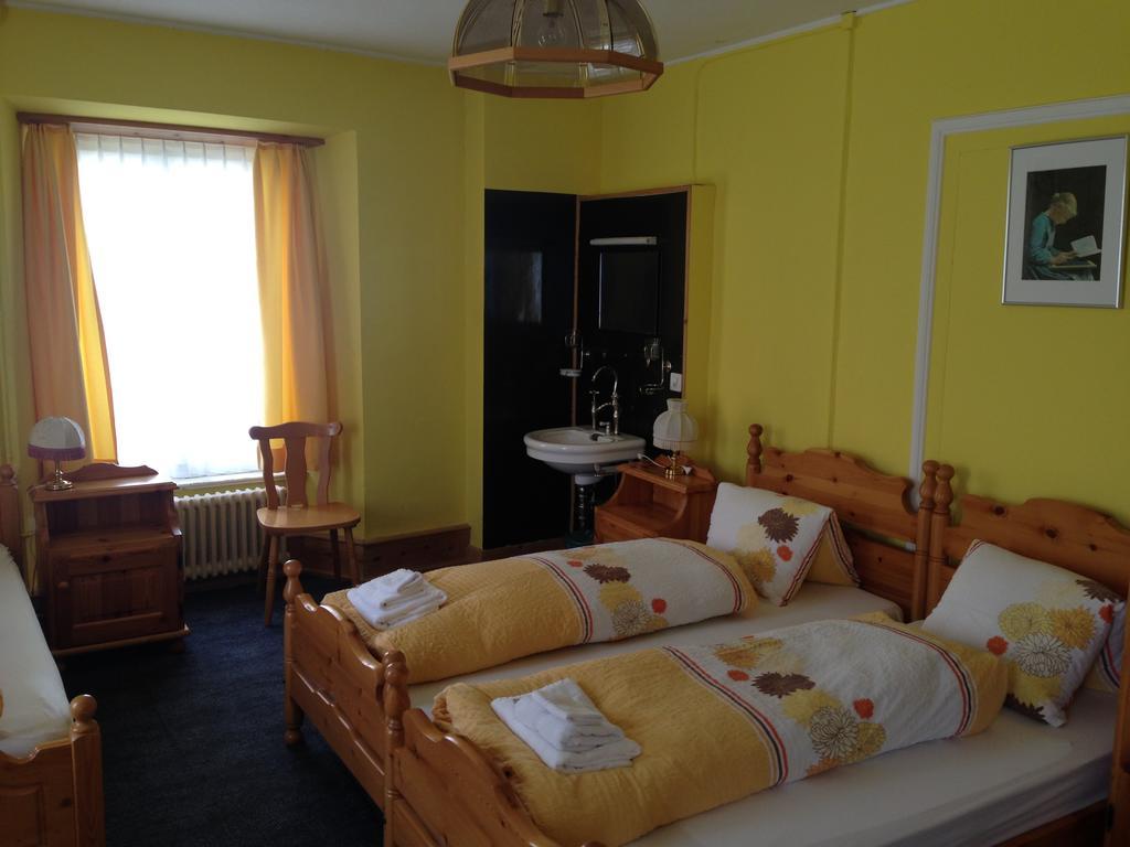 Hotel Quellenhof Scuol Exterior foto